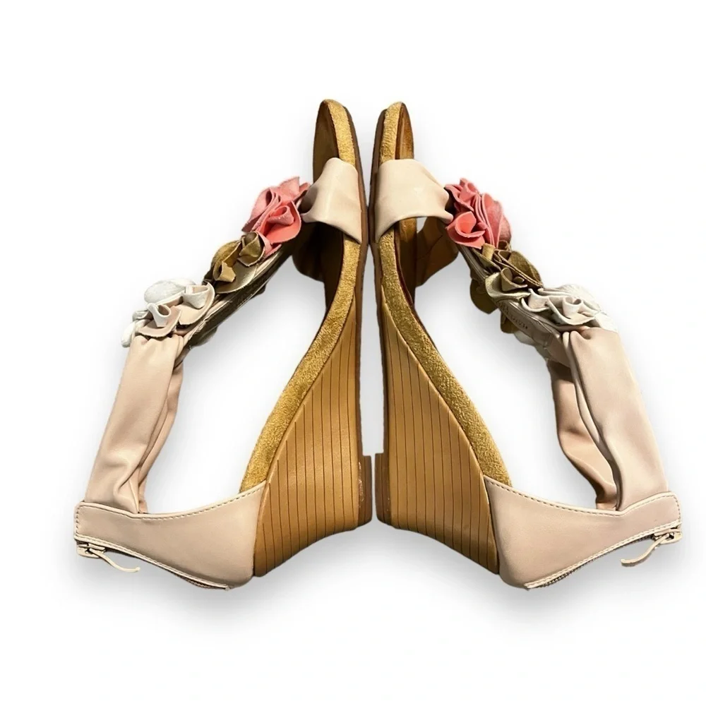 Patrizia Harlequin T-strap Wedge Sandals Size 7.5 Rosettes back zip Girly
